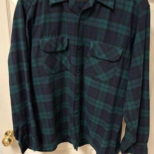 Vintage Pendleton black watch tartan plaid shirt size XL  100% virgin  wool